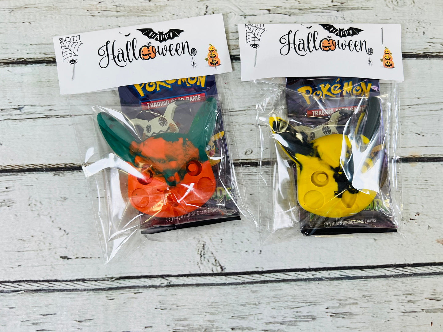 Ready to ship*Halloween handouts- trick or treat- Pokemon- pikachu Halloween cards- Halloween toys- boo bag filler Pokémon party handout