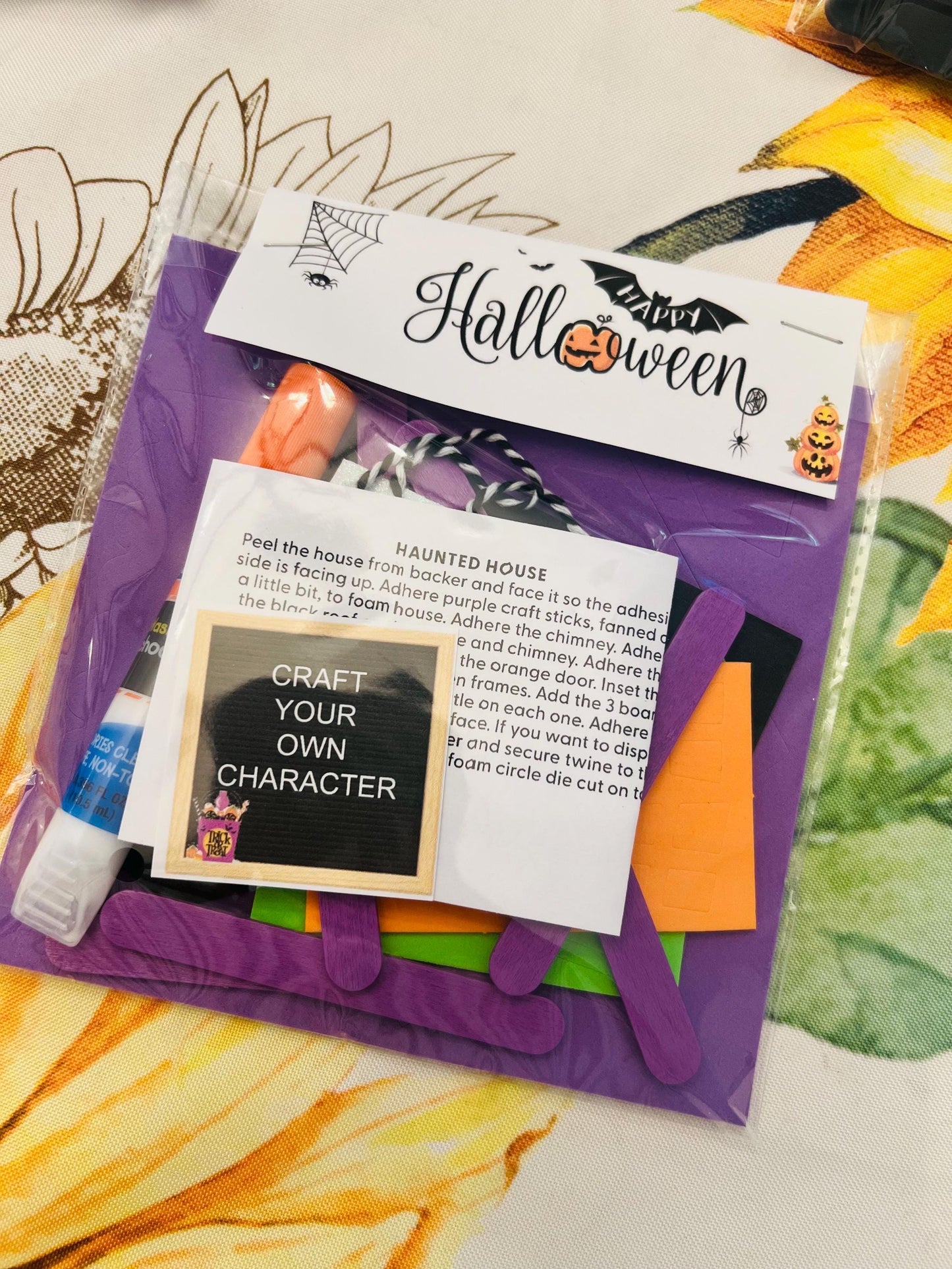 kids Halloween party favor craft sticks - Halloween handout - classroom Halloween gift - trick or treat - boo bag filler- Halloween activity