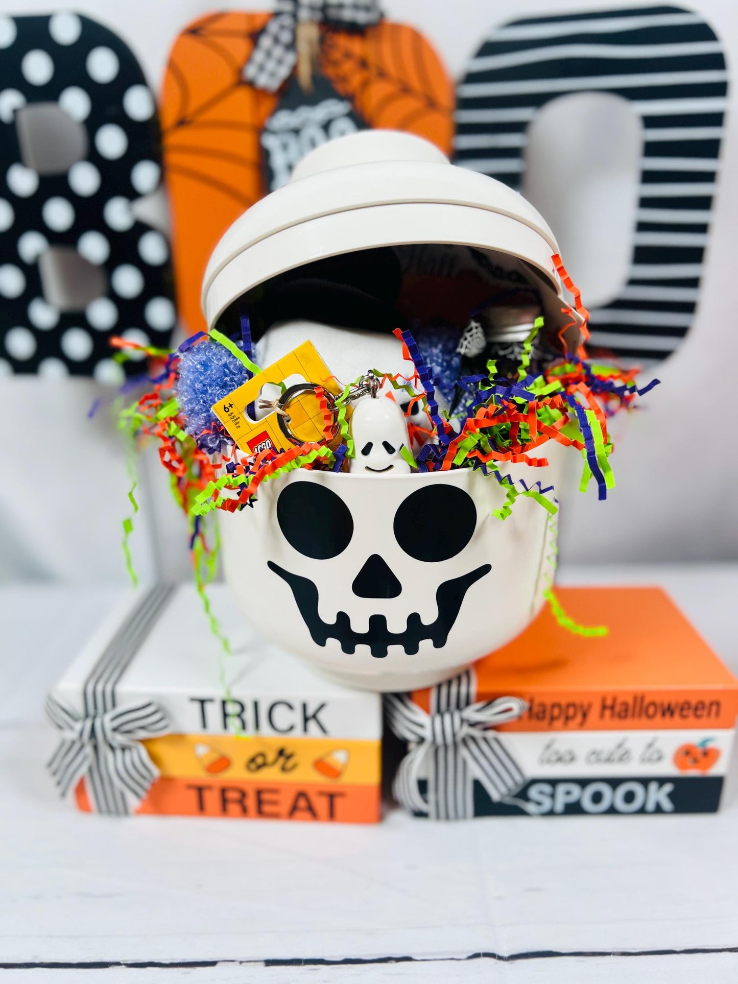 spooky halloween bucket | prefilled mini Lego bucket with Halloween toys for kids | trick or treat | boo bag | halloween basket for kids
