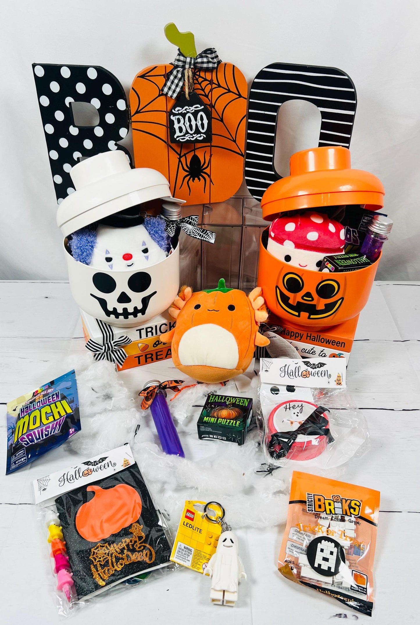 spooky halloween bucket | prefilled mini Lego bucket with Halloween toys for kids | trick or treat | boo bag | halloween basket for kids
