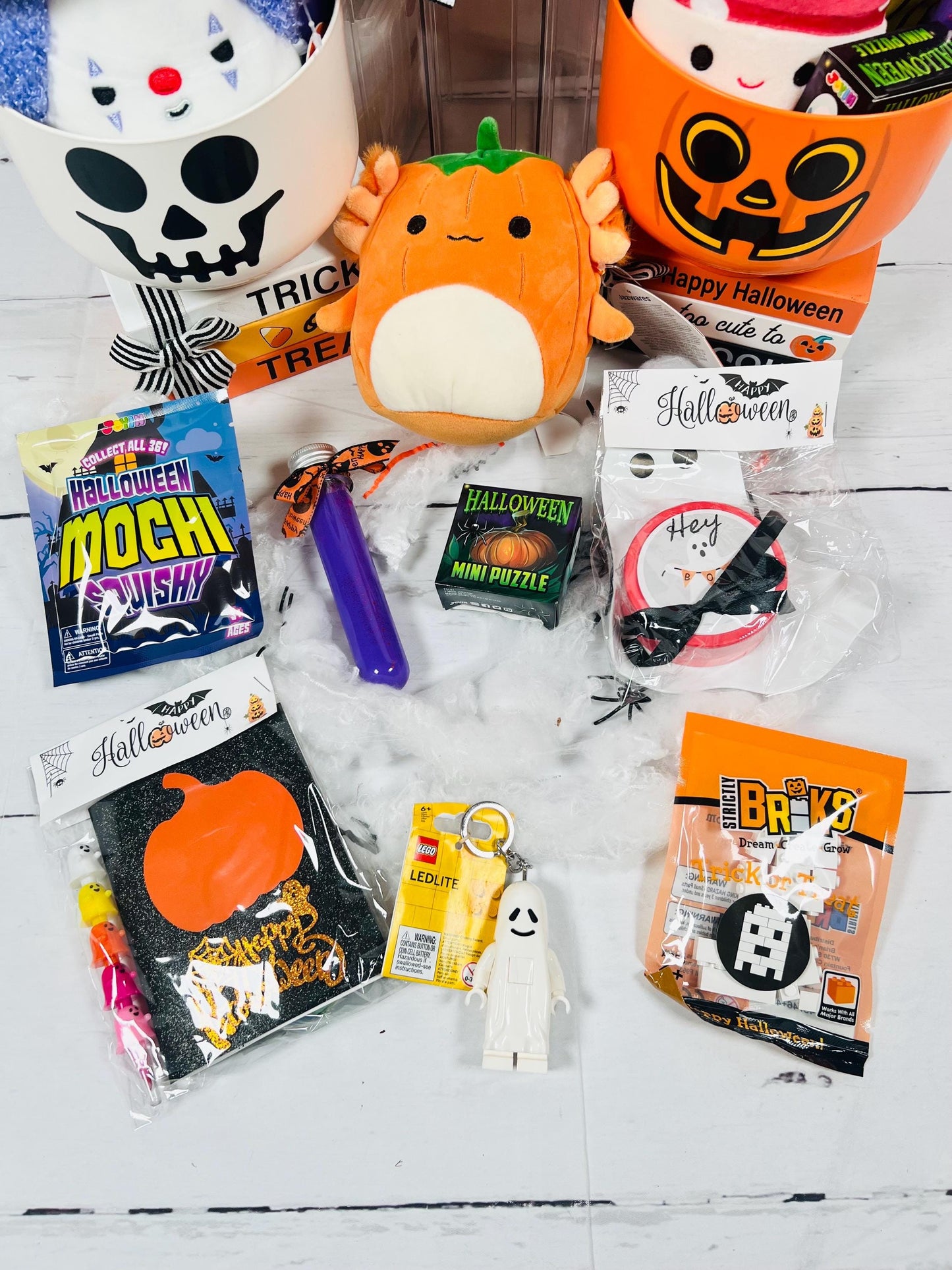 spooky halloween bucket | prefilled mini Lego bucket with Halloween toys for kids | trick or treat | boo bag | halloween basket for kids